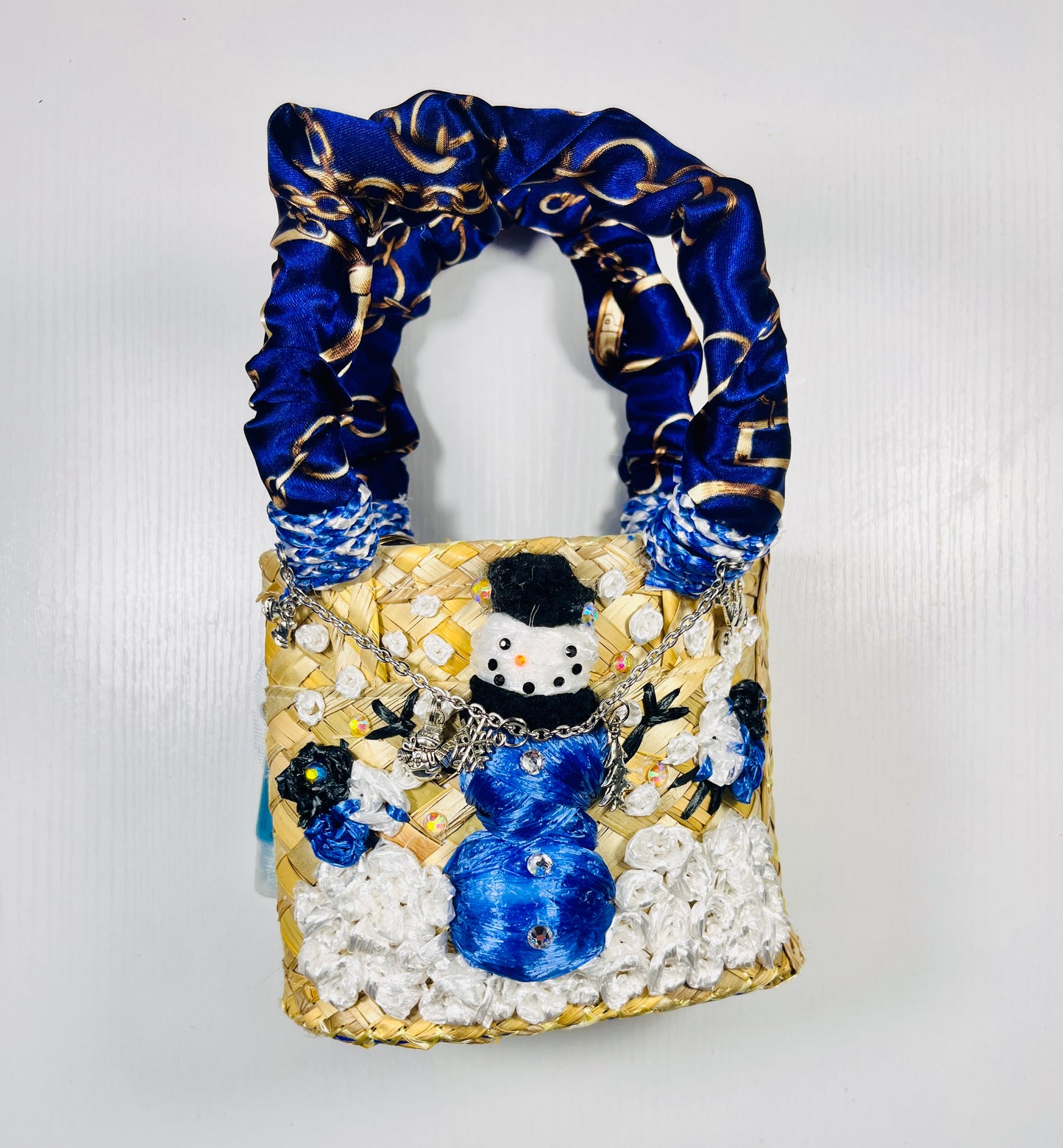 Frosty The Snow Mini Junky Straw Bag