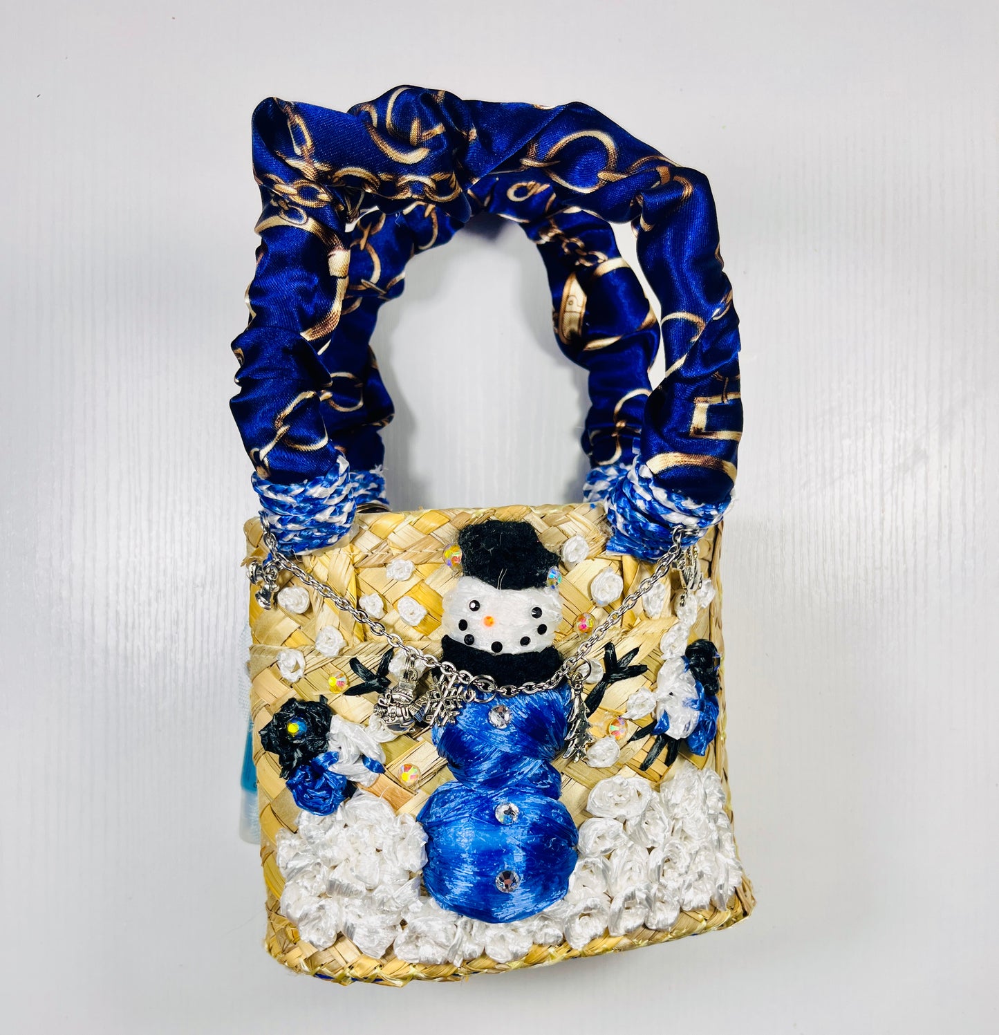 Frosty The Snow Mini Junky Straw Bag